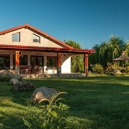 La Livada Villa Greci Exterior photo